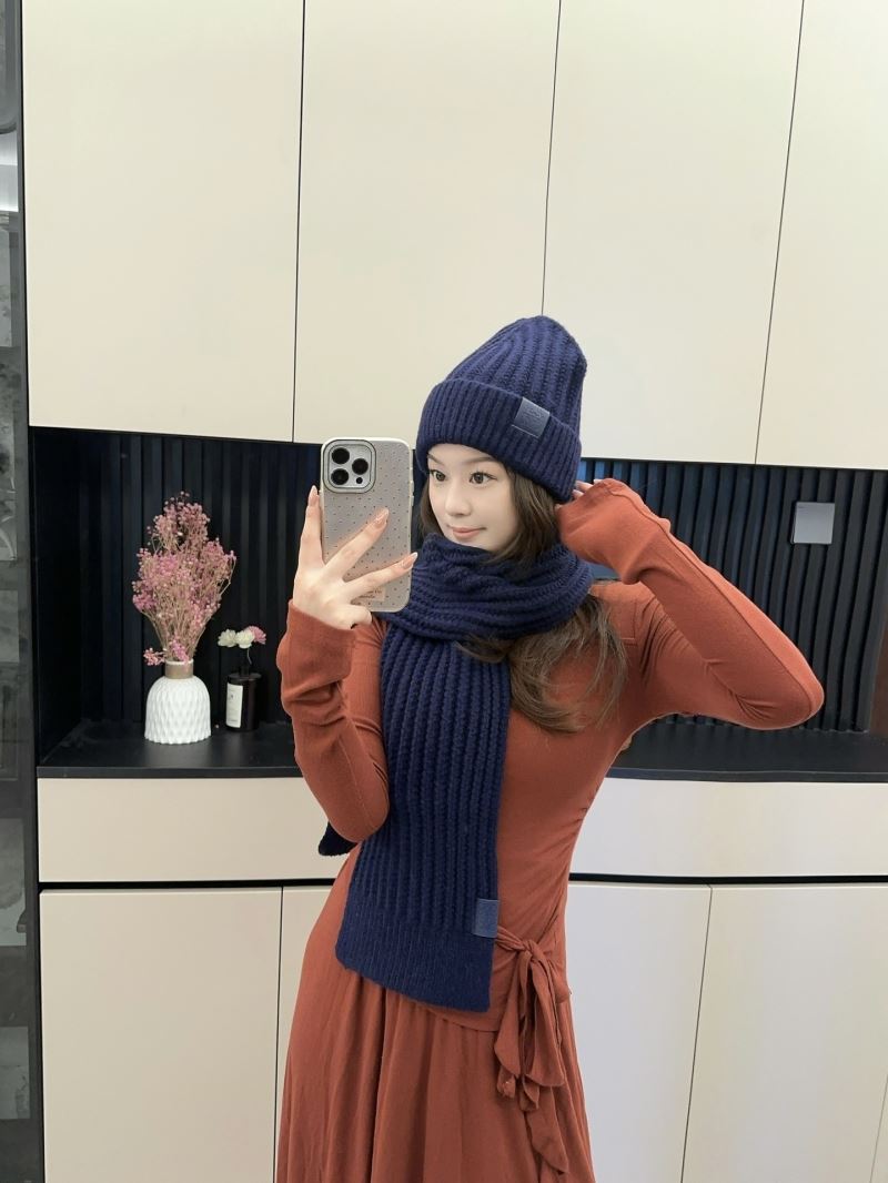 Loewe Caps Scarfs